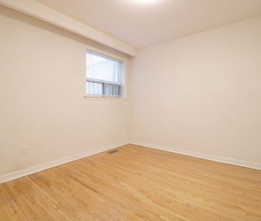 For Lease - 866 Davenport Road Unit# Main, Toronto, Ontario - Photo 6