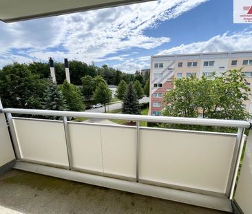 4-Raum-Wohnung mit Blick ins Grüne im Barbara-Uthmann-Ring - Annaberg-Buchholz! - Photo 2