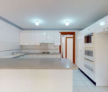 Luxurious Resort-Style Living in Prestigious Perignon Park - Photo 5