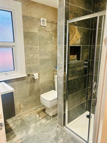 2 Bed Flat, Cobbold Road, NW10 - Photo 2