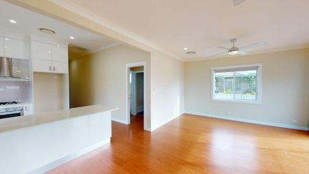 39 Floraville Road, Belmont North NSW 2280 - Photo 5