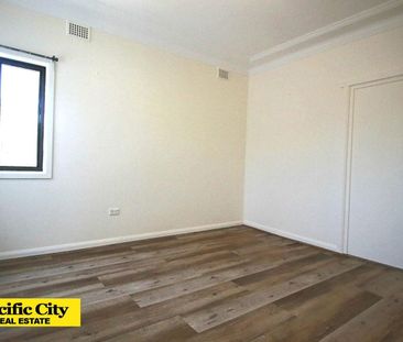 CHARMING 3 BEDROOM PLUS STUDY FAMILY HOME - Photo 1