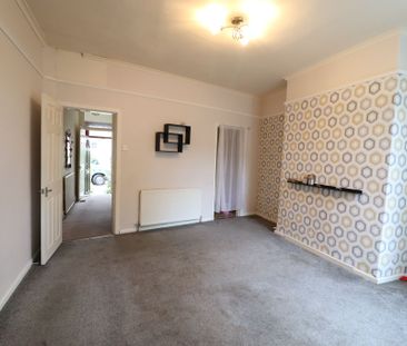 2 Bedroom Mid Terraced House To Rent - Photo 5