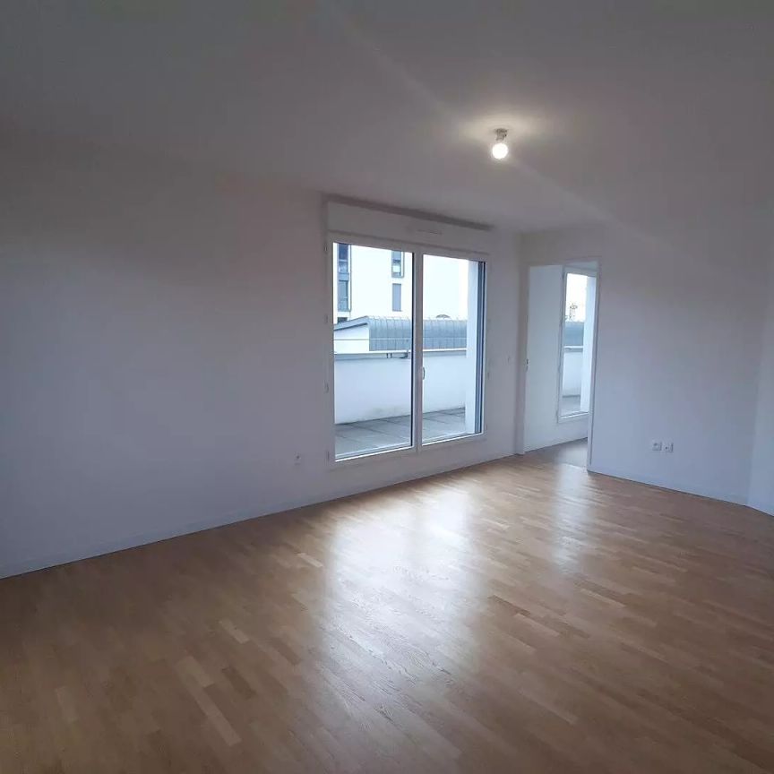 location Appartement T4 DE 79.9m² À MASSY - Photo 1