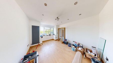 5 bedroom detached house to rent - Photo 4