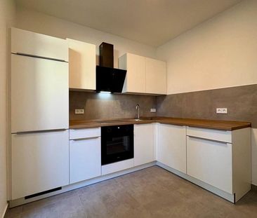 Erstbezug nach Sanierung, 2-Zimmer-Altbauwohnung mit Balkon und Ein... - Foto 1