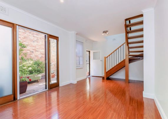 1Bedrooms, 1Bathrooms - Photo 1