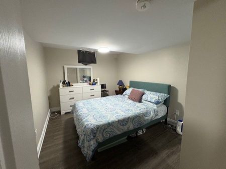 For Lease - 4127 Loyalist Drive Unit# Lower, Mississauga, Ontario - Photo 2