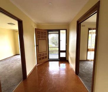 CHARMING 4 BEDROOM FAMILY HOME - Photo 1