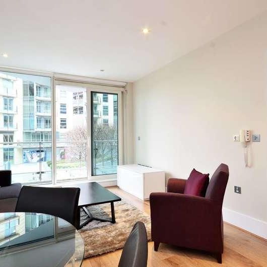 Battersea Reach, Wandsworth, SW18 - Photo 1