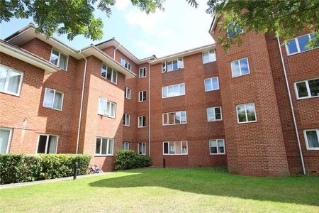 Kings Oak Court, Queens Road, Reading, Berkshire, RG1 - Photo 2