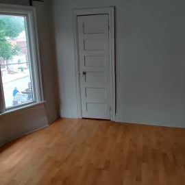 2-bedroom + Den Upper near Bloor and Dufferin - Photo 4