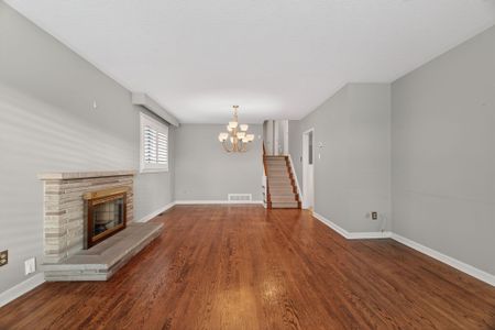 For Lease - 80 Guernsey Drive, Toronto, Ontario - Photo 4