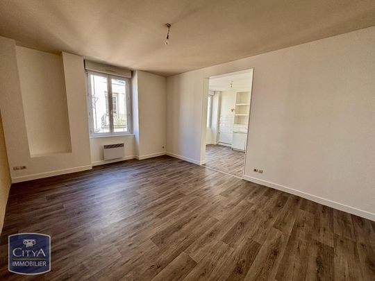 Location Appartement 2 pièces 48m² BUZANCAIS 36500 - Photo 1