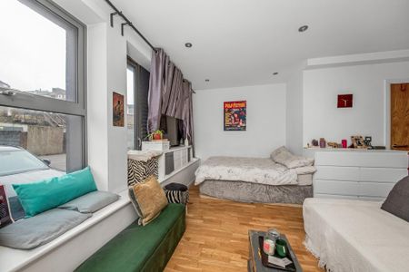 Studio to rent - Photo 3