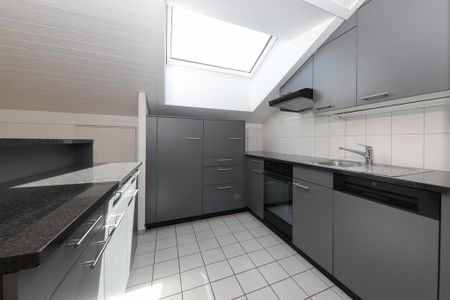 Moderne 2.0-Zimmer-Dachwohnung mit Charme - Foto 3