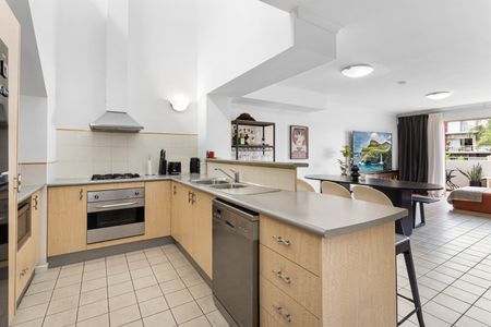 13/120 Robertson Street, Fortitude Valley QLD 4006 - House For Rent - $1,000 | Domain - Photo 4