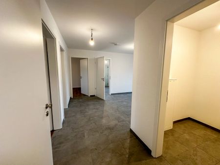 Wunderschöne 4-Zi-Whg. in der 1.Etage mit Balkon - Photo 2