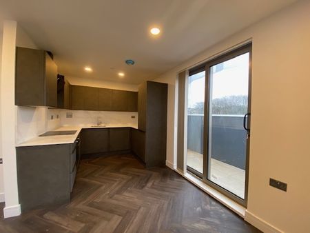 Clearwater Way, Cardiff - Photo 5