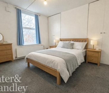 3 bedroom terraced house to rent - Photo 1