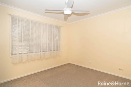 CHARMING 3-BEDROOM HOME WITH ESTABLISHED GARDENS - Photo 4