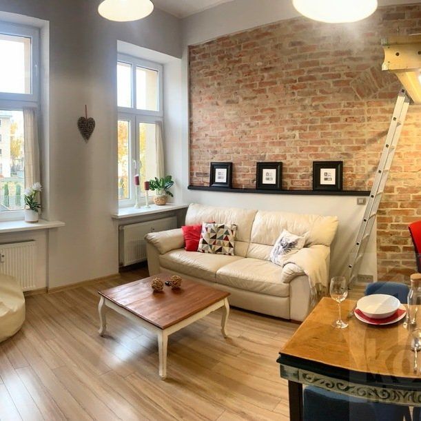 2 pok. wyposażone ul. Mariacka z miejscem post. - Zdjęcie 1