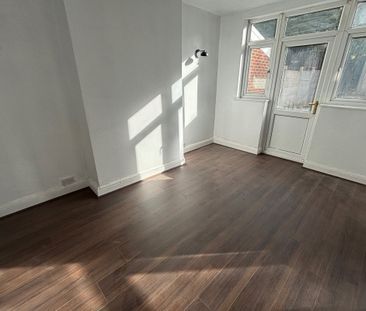 Norman Road, SMETHWICK - Photo 1