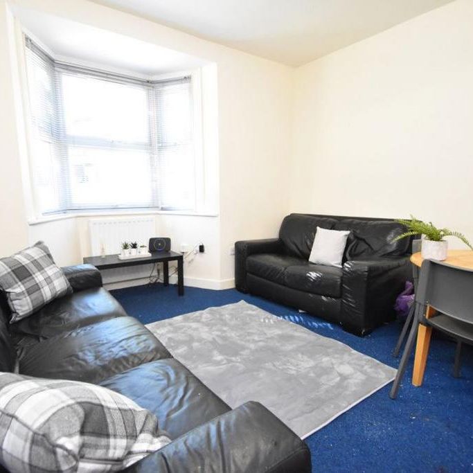 6 bedroom house share to rent - Photo 1