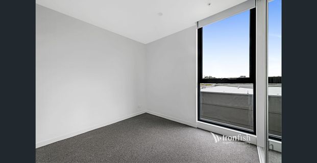 Everything at your door steps - Photo 1