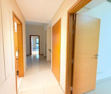 Spacious 3BHK Townhouse available for Rent - Photo 1