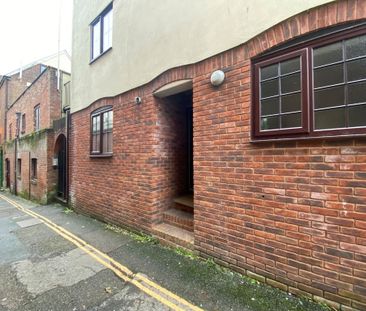 3 bed town house to rent in Friernhay Court, Exeter, EX4 - Photo 6