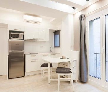 Sleek apartment for 2 with balcony near the beach - Photo 1