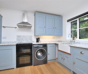 3 bedroom semi-detached house to rent - Photo 6