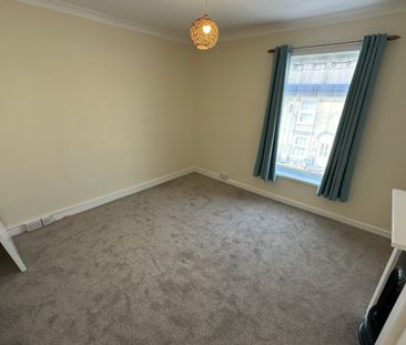 Trafalgar Road East - Photo 3