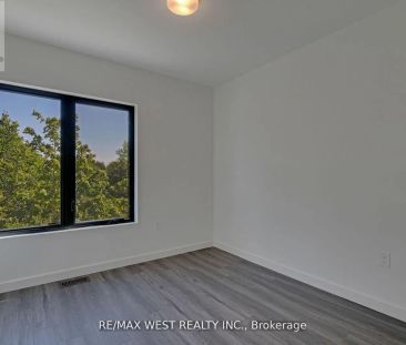 10 RAINWATER LANE - Photo 1