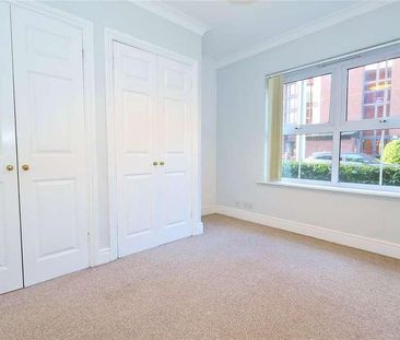 Burleigh Gardens, Woking, Surrey, GU21 - Photo 6