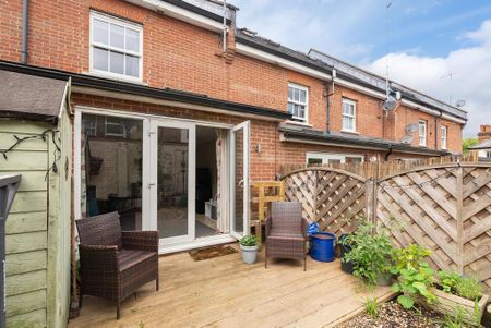 3 bedroom terraced house to rent - Photo 5