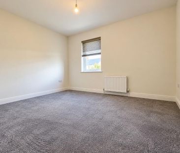 19 Hartley Hall Avenue, Greenisland, Carrickfergus, BT38 8BA - Photo 4