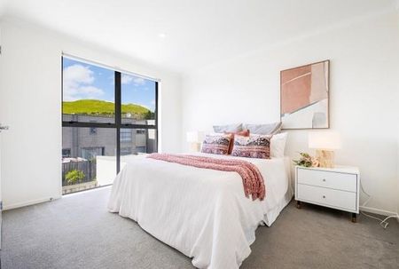 STONEFIELDS - 2 BEDROOMS - TERRACE HOUSE - Photo 3