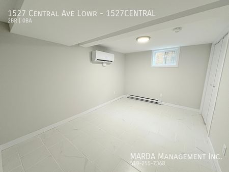 STYLISH NEWLY RENOVATED 2BEDROOM/1BATH LOWER UNIT+UTILITIES - Photo 4