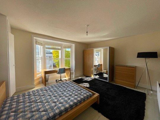 3 bedroom flat to rent - Photo 1