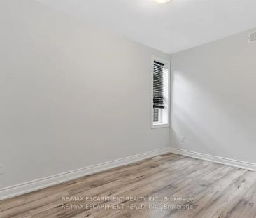 54 Craigmiller Avenue #Upper - Photo 6