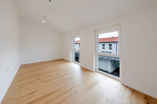 Stylisches Reihenhaus mit Garten und 2 Carports in Tillmitsch - Photo 1