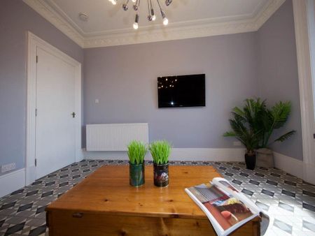 2 bedroom flat to rent - Photo 2