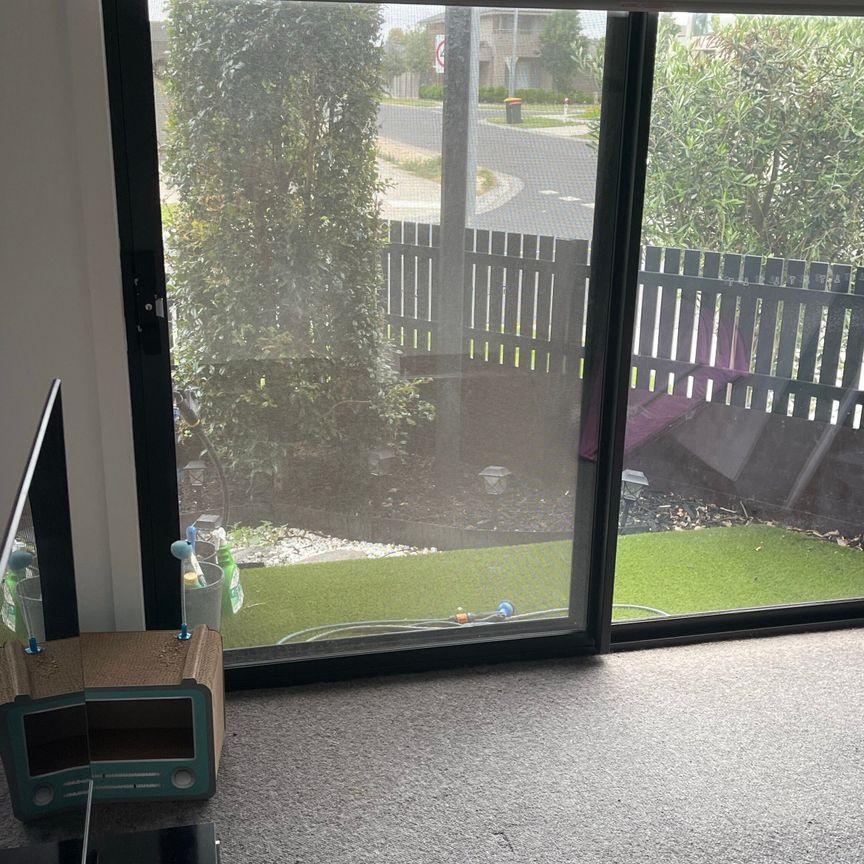 Point Cook - Photo 1