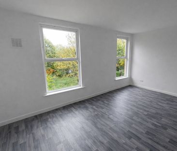 2 Bed Flat, Brookfield Road, LS6 - Photo 2