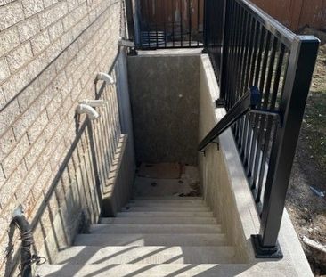 For Lease - 3194 World Series Court, Mississauga, Ontario - Photo 6