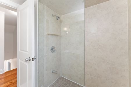 For Lease - 2 Great Oak Drive, Toronto, Ontario - Photo 3