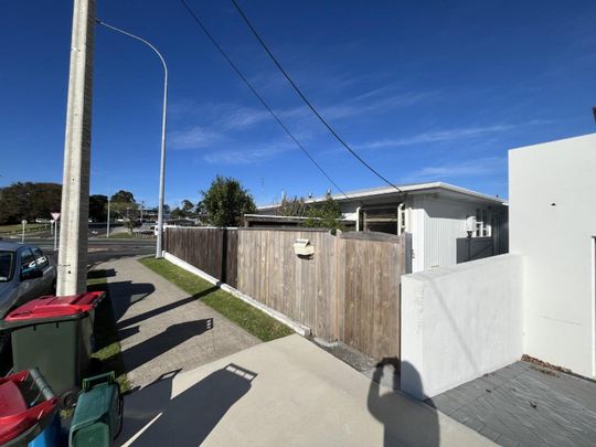 2 Bedroom in Strandon - Photo 1