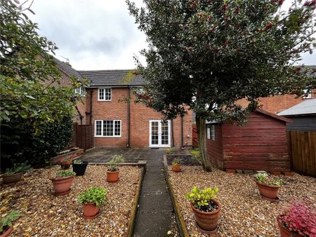 3 bedroom semi-detached house to rent - Photo 4